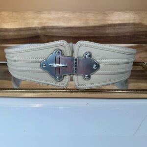 BCBG MaxAzria Chunky Genuine Leather Twist Latch Belt. Off white/stone color.